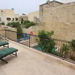 Dar Tan-nanniet - House Of Character With Private Pool Żejtun