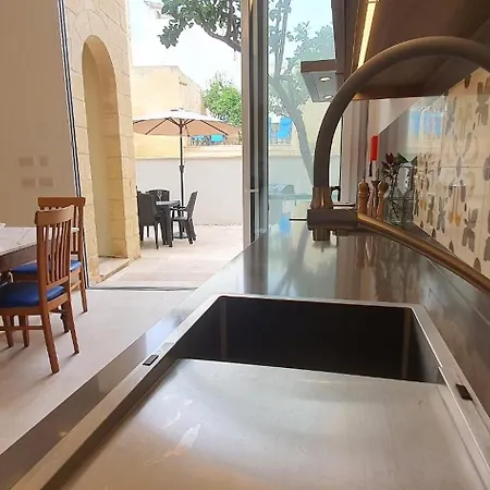 Dar Tan-nanniet - House Of Character With Private Pool *