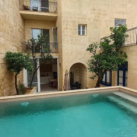 Hébergement de vacances Dar Tan-nanniet - House Of Character With Private Pool Żejtun