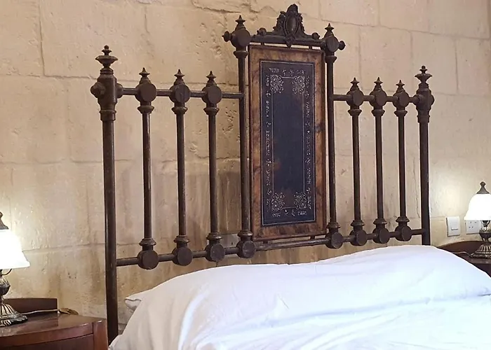 Dar Tan-nanniet - House Of Character With Private Pool *