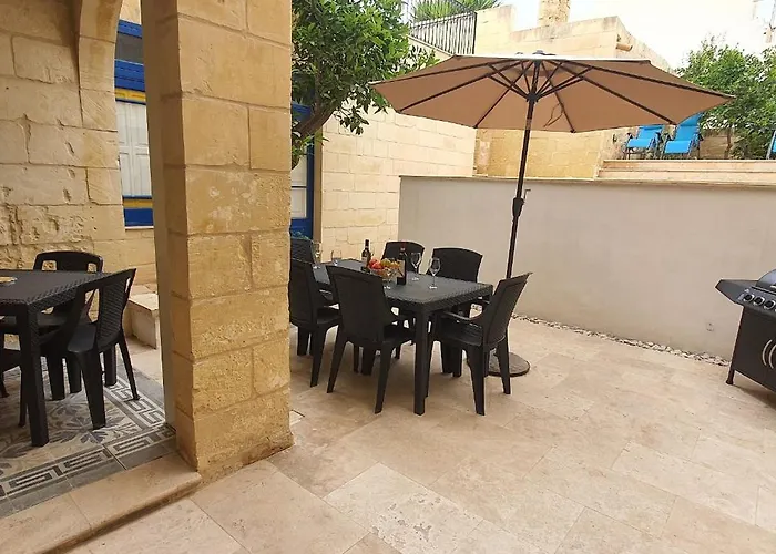 Case de vacanță Dar Tan-nanniet - House Of Character With Private Pool *